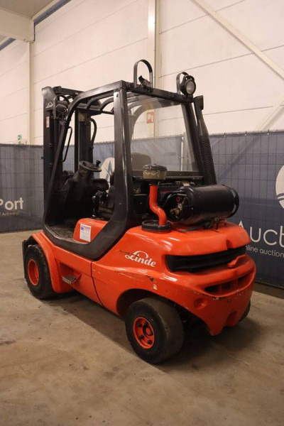 Linde H30T-03 - رافعة شوكية تعمل بالغاز: صور 3 Linde H30T-03 - رافعة شوكية تعمل بالغاز: صور 3