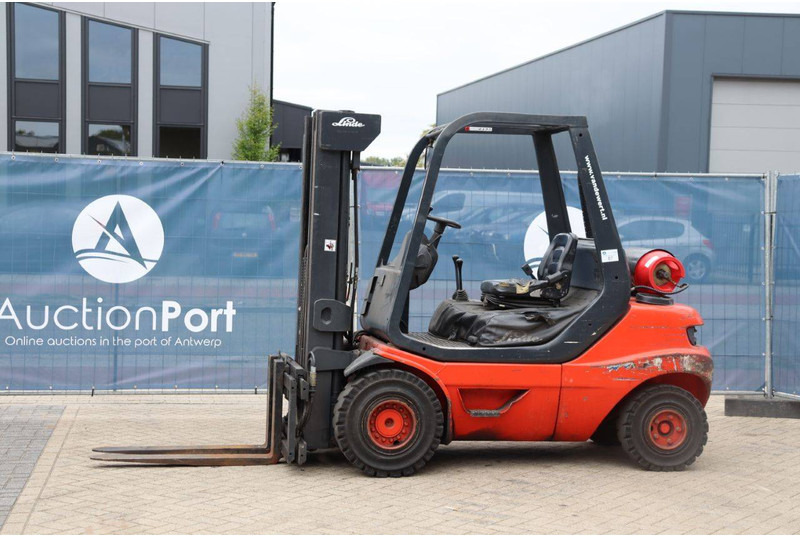 Linde H30T-03 - رافعة شوكية تعمل بالغاز: صور 1 Linde H30T-03 - رافعة شوكية تعمل بالغاز: صور 1