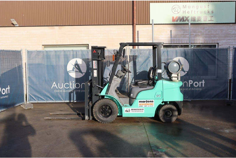 Mitsubishi FGE25T - رافعة شوكية تعمل بالغاز: صور 2 Mitsubishi FGE25T - رافعة شوكية تعمل بالغاز: صور 2