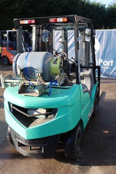 Mitsubishi FGE25T - رافعة شوكية تعمل بالغاز: صور 5 Mitsubishi FGE25T - رافعة شوكية تعمل بالغاز: صور 5