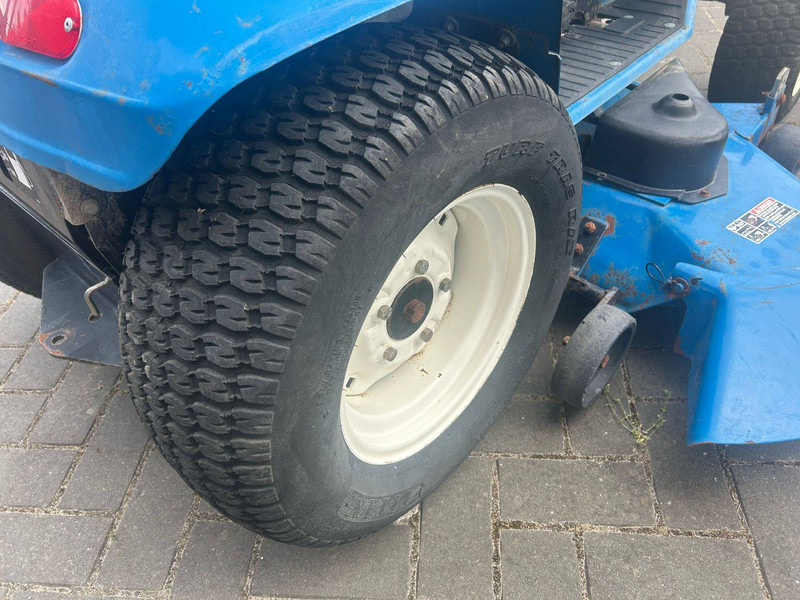 New Holland LS45 Hydro - جرار: صور 5 New Holland LS45 Hydro - جرار: صور 5