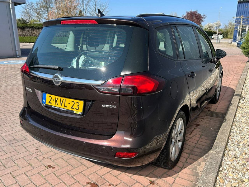 Opel Zafira 1.4 Tourer Business+ - سيارة: صور 4 Opel Zafira 1.4 Tourer Business+ - سيارة: صور 4