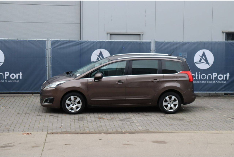 Peugeot 5008 - سيارة دفع رباعي: صور 1 Peugeot 5008 - سيارة دفع رباعي: صور 1