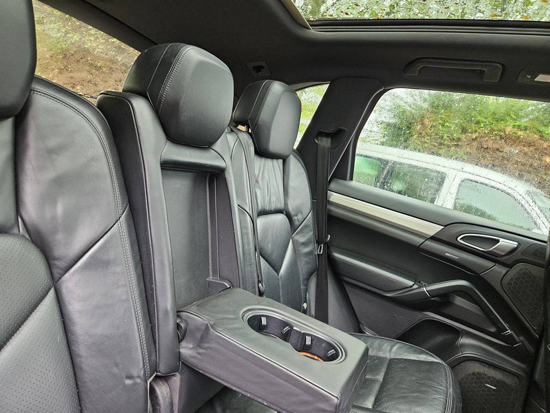 سيارة دفع رباعي Porsche Cayenne (II - 92A) Diesel: صور 18
