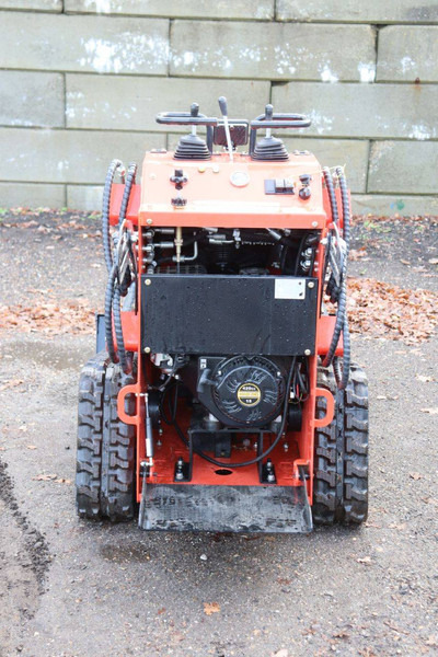 RY T360 - اللودر المجنزر: صور 5 RY T360 - اللودر المجنزر: صور 5