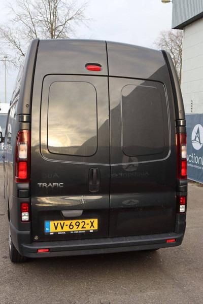 فان Renault Trafic: صور 17 فان Renault Trafic: صور 17