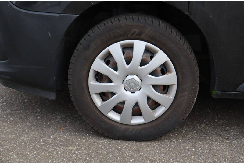 فان Renault Trafic: صور 15 فان Renault Trafic: صور 15