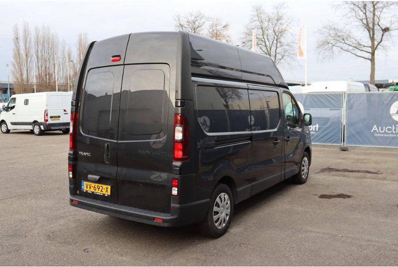 فان Renault Trafic: صور 6 فان Renault Trafic: صور 6