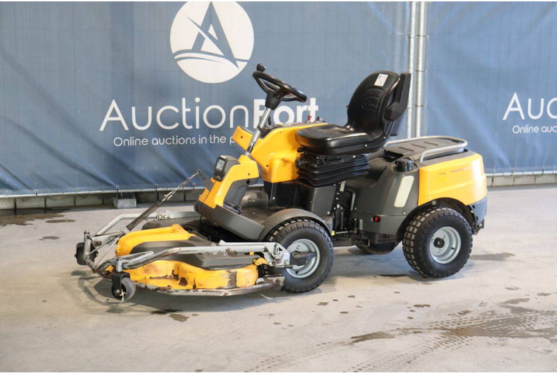 Stiga Park Pro 540 IX - جزازة المروج: صور 1 Stiga Park Pro 540 IX - جزازة المروج: صور 1