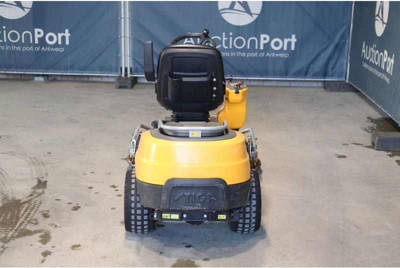 Stiga Park Pro 540 IX - جزازة المروج: صور 4 Stiga Park Pro 540 IX - جزازة المروج: صور 4