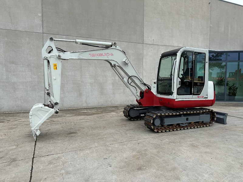 Takeuchi TB160C - حفارات زحافة: صور 1 Takeuchi TB160C - حفارات زحافة: صور 1