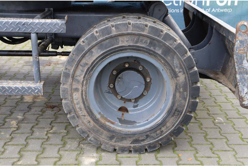 حفارة على عجلات Takeuchi TB175W: صور 20