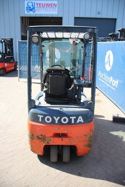 Toyota 8FBE16T - رافعة شوكية كهربائية: صور 4 Toyota 8FBE16T - رافعة شوكية كهربائية: صور 4