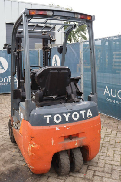رافعة شوكية كهربائية Toyota 8FBET15: صور 16 رافعة شوكية كهربائية Toyota 8FBET15: صور 16