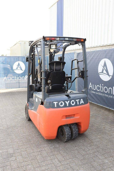 Toyota 8FBET16 - رافعة شوكية كهربائية: صور 4 Toyota 8FBET16 - رافعة شوكية كهربائية: صور 4