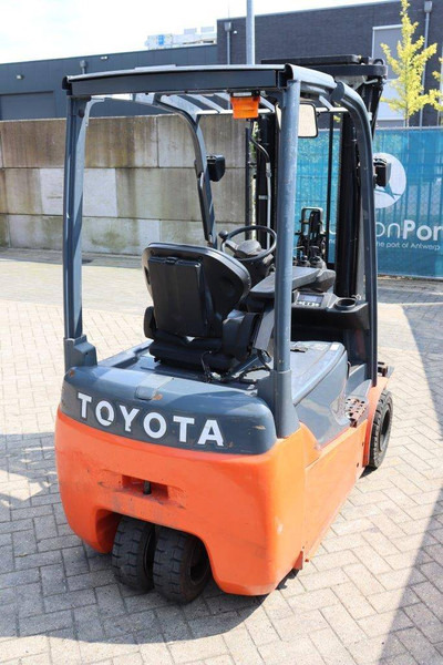 Toyota 8FBET18 - رافعة شوكية كهربائية: صور 5 Toyota 8FBET18 - رافعة شوكية كهربائية: صور 5