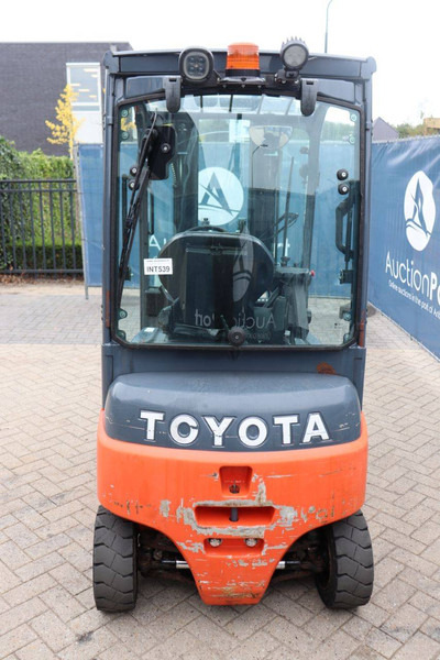 Toyota 8FBM20T - رافعة شوكية كهربائية: صور 5 Toyota 8FBM20T - رافعة شوكية كهربائية: صور 5