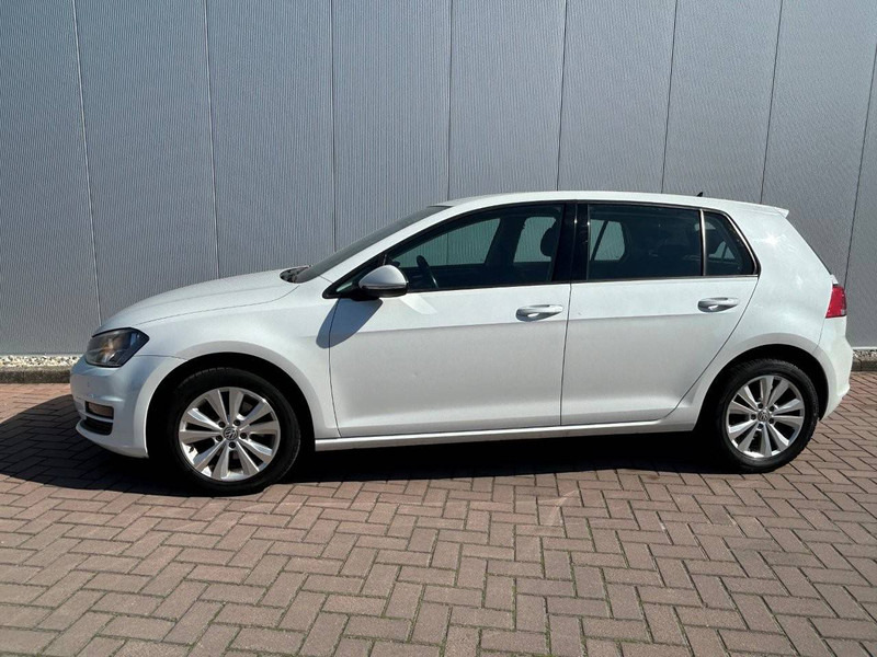 Volkswagen Golf - سيارة: صور 2 Volkswagen Golf - سيارة: صور 2