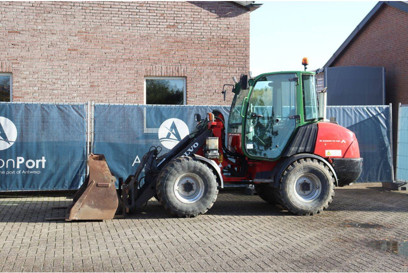 Volvo L25B-P - اللودر بعجل: صور 1 Volvo L25B-P - اللودر بعجل: صور 1