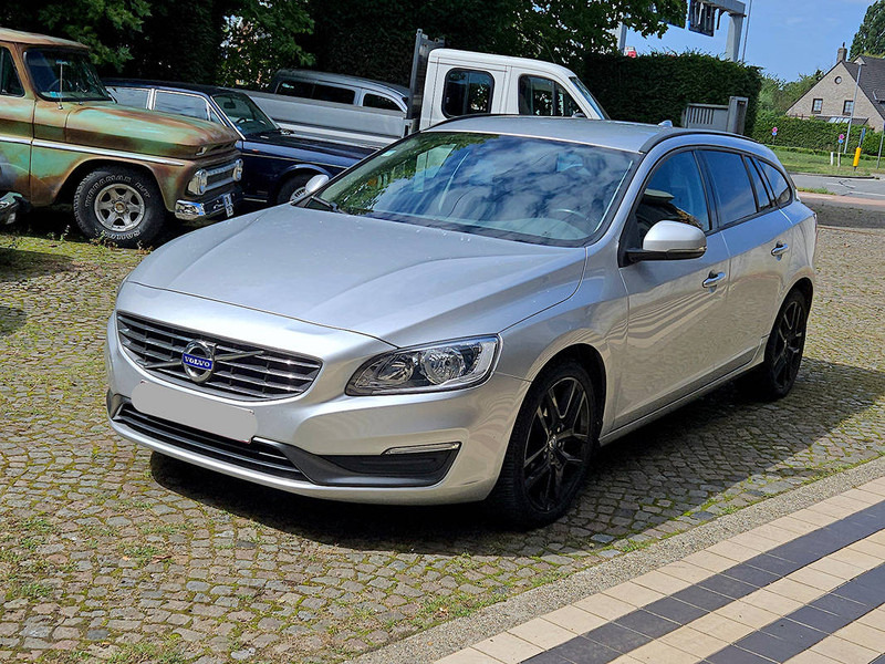 Volvo V60 D3 - سيدان: صور 1 Volvo V60 D3 - سيدان: صور 1