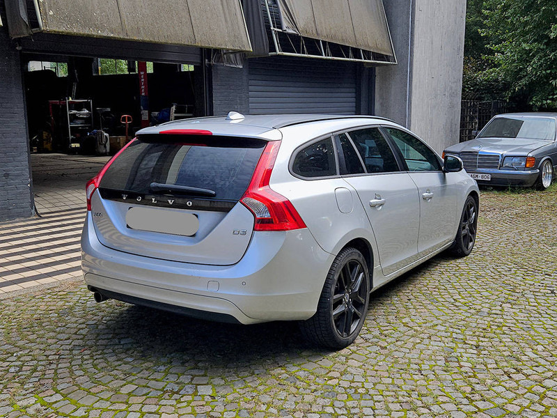 Volvo V60 D3 - سيدان: صور 5 Volvo V60 D3 - سيدان: صور 5