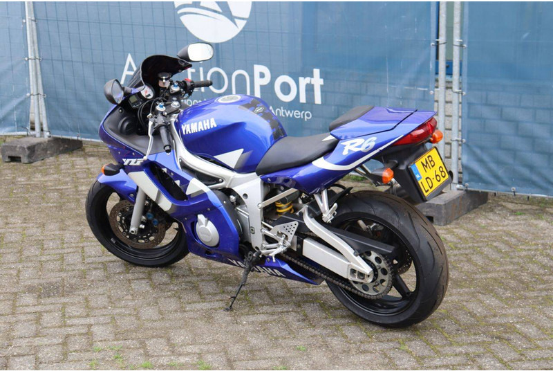 Yamaha YZF-R6 - دراجة بخارية: صور 3 Yamaha YZF-R6 - دراجة بخارية: صور 3