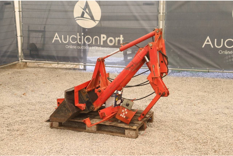 Tractor front loader with backhoe attachment - ملحقات: صور 3 Tractor front loader with backhoe attachment - ملحقات: صور 3
