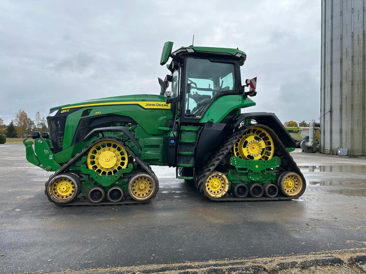 John Deere 8RX 410 Signature Edition - جرار مجنزر: صور 1 John Deere 8RX 410 Signature Edition - جرار مجنزر: صور 1