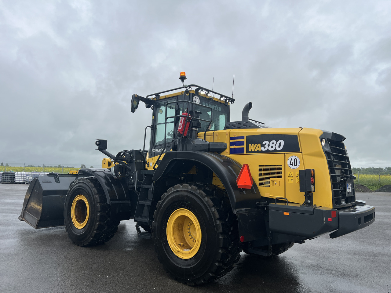 KOMATSU WA 380-8E0 - اللودر بعجل: صور 3 KOMATSU WA 380-8E0 - اللودر بعجل: صور 3