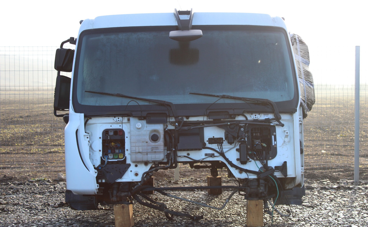 CABINA RENAULT PREMIUM SLEEPER CAB L2H1 - الكبائن - شاحنة: صور 1 CABINA RENAULT PREMIUM SLEEPER CAB L2H1 - الكبائن - شاحنة: صور 1