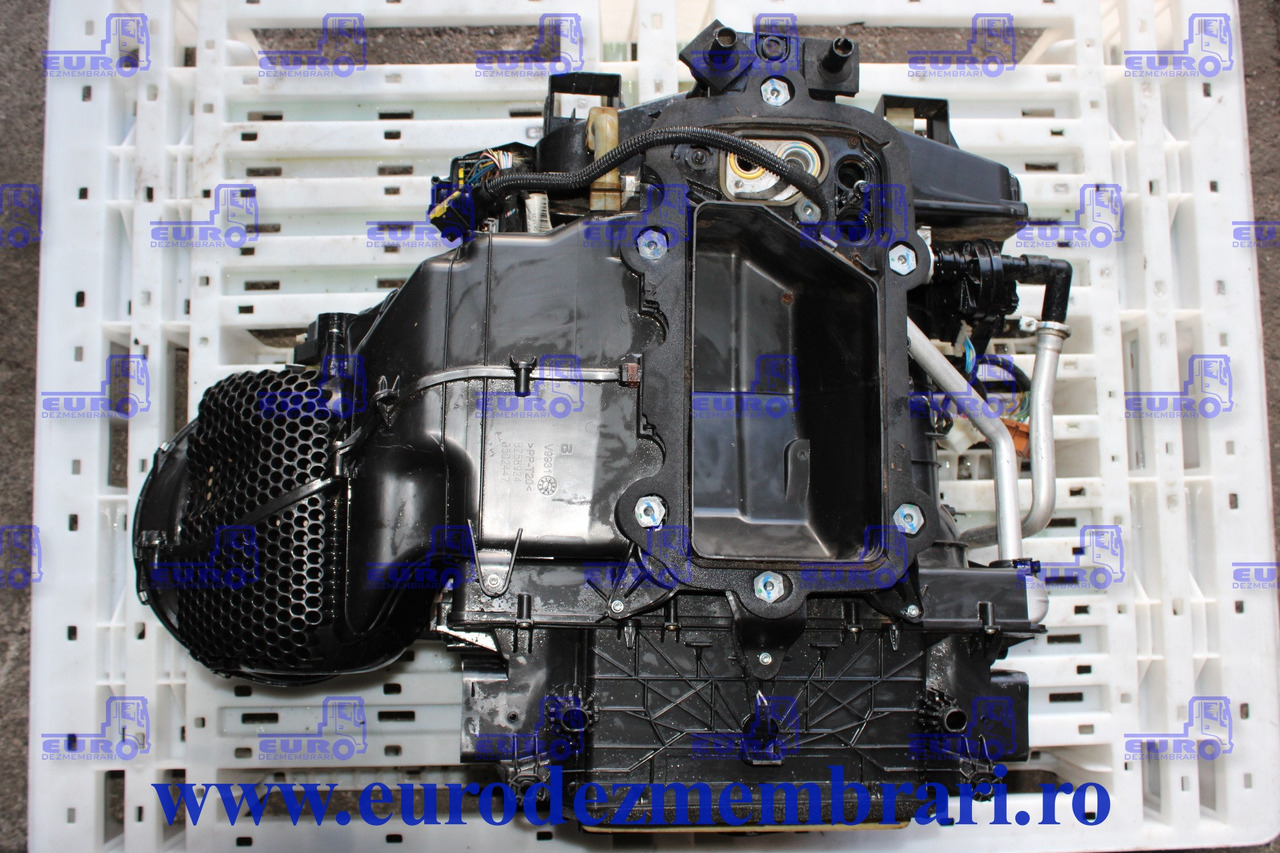 CARCASA SISTEM CLIMATIZARE VOLVO FH4 84243942 - جزء تكييف الهواء - شاحنة: صور 2 CARCASA SISTEM CLIMATIZARE VOLVO FH4 84243942 - جزء تكييف الهواء - شاحنة: صور 2
