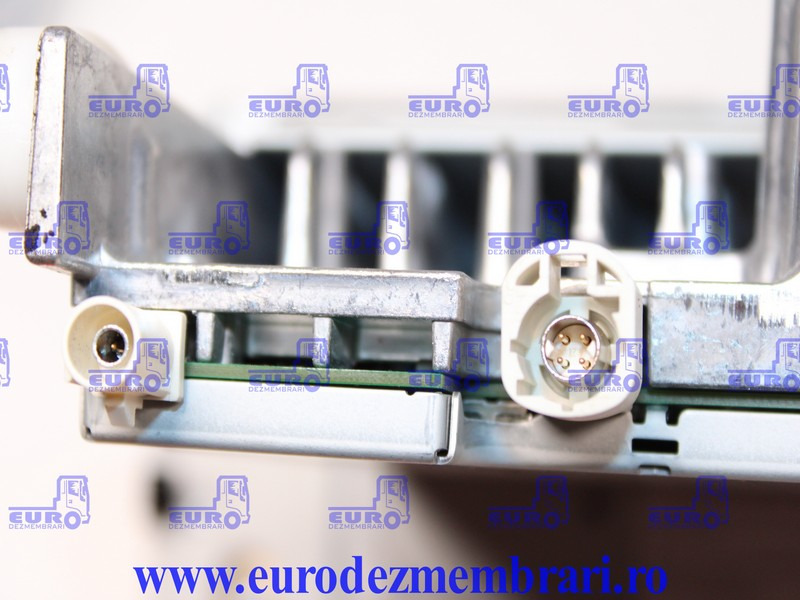 ELEMENT BORD UNITATE MULTIMEDIA AUS SCANIA SUPER 2906950, 2819280 - لوحة القيادة - شاحنة: صور 5 ELEMENT BORD UNITATE MULTIMEDIA AUS SCANIA SUPER 2906950, 2819280 - لوحة القيادة - شاحنة: صور 5