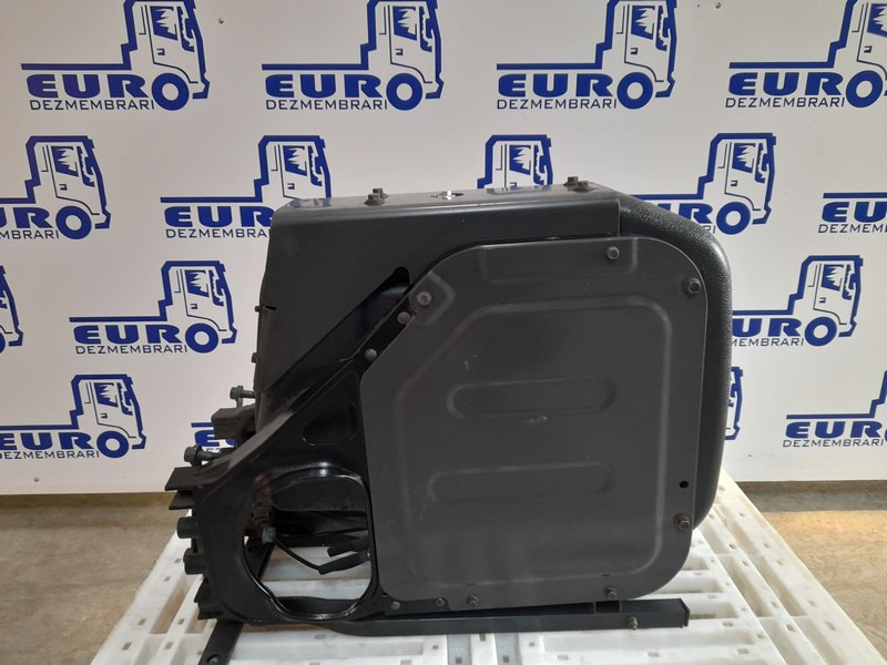 REZERVOR ADBLUE VOLVO 21143667 - خزان AdBlue - شاحنة: صور 1 REZERVOR ADBLUE VOLVO 21143667 - خزان AdBlue - شاحنة: صور 1