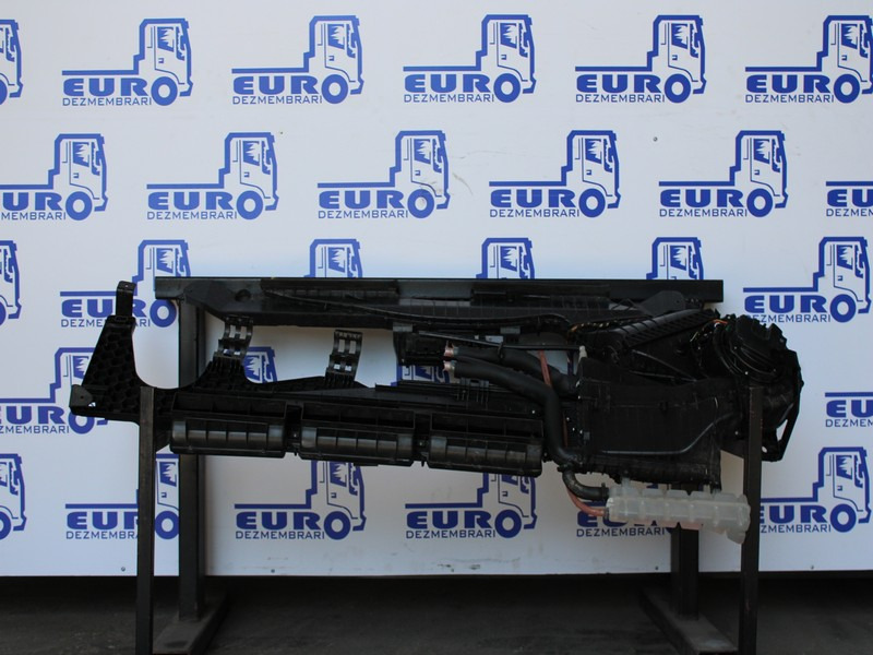 SISTEM CLIMATIZARE MERCEDES ACTROS MP4 A0004460977, A9608312845, A9608302860, A0004460777, A9608300560 - جزء تكييف الهواء - شاحنة: صور 1 SISTEM CLIMATIZARE MERCEDES ACTROS MP4 A0004460977, A9608312845, A9608302860, A0004460777, A9608300560 - جزء تكييف الهواء - شاحنة: صور 1