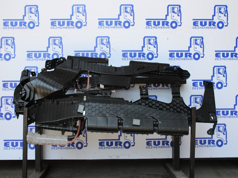 SISTEM CLIMATIZARE MERCEDES ACTROS MP4 A0004460977, A9608312845, A9608302860, A0004460777, A9608300560 - جزء تكييف الهواء - شاحنة: صور 2 SISTEM CLIMATIZARE MERCEDES ACTROS MP4 A0004460977, A9608312845, A9608302860, A0004460777, A9608300560 - جزء تكييف الهواء - شاحنة: صور 2