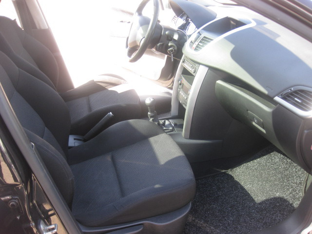 PEUGEOT 207 SW - سيارة: صور 3 PEUGEOT 207 SW - سيارة: صور 3