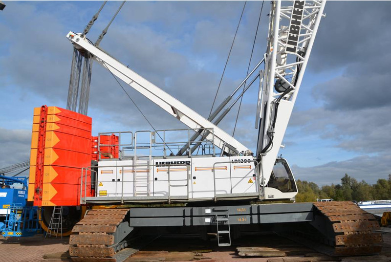 Liebherr LR 1300 SX - رافعة مجنزرة: صور 1 Liebherr LR 1300 SX - رافعة مجنزرة: صور 1