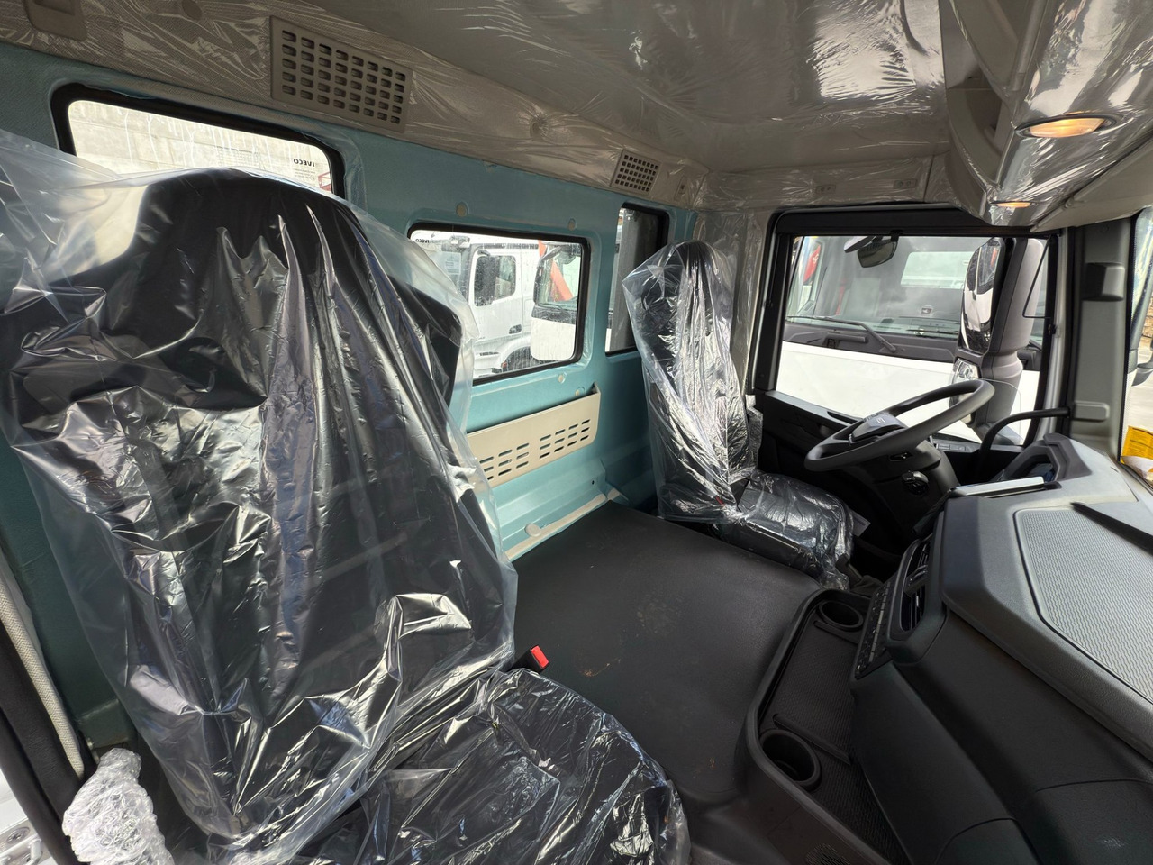 الشاسيه شاحنة IVECO AD380T46 6x4 E6 (Chassis): صور 10 الشاسيه شاحنة IVECO AD380T46 6x4 E6 (Chassis): صور 10