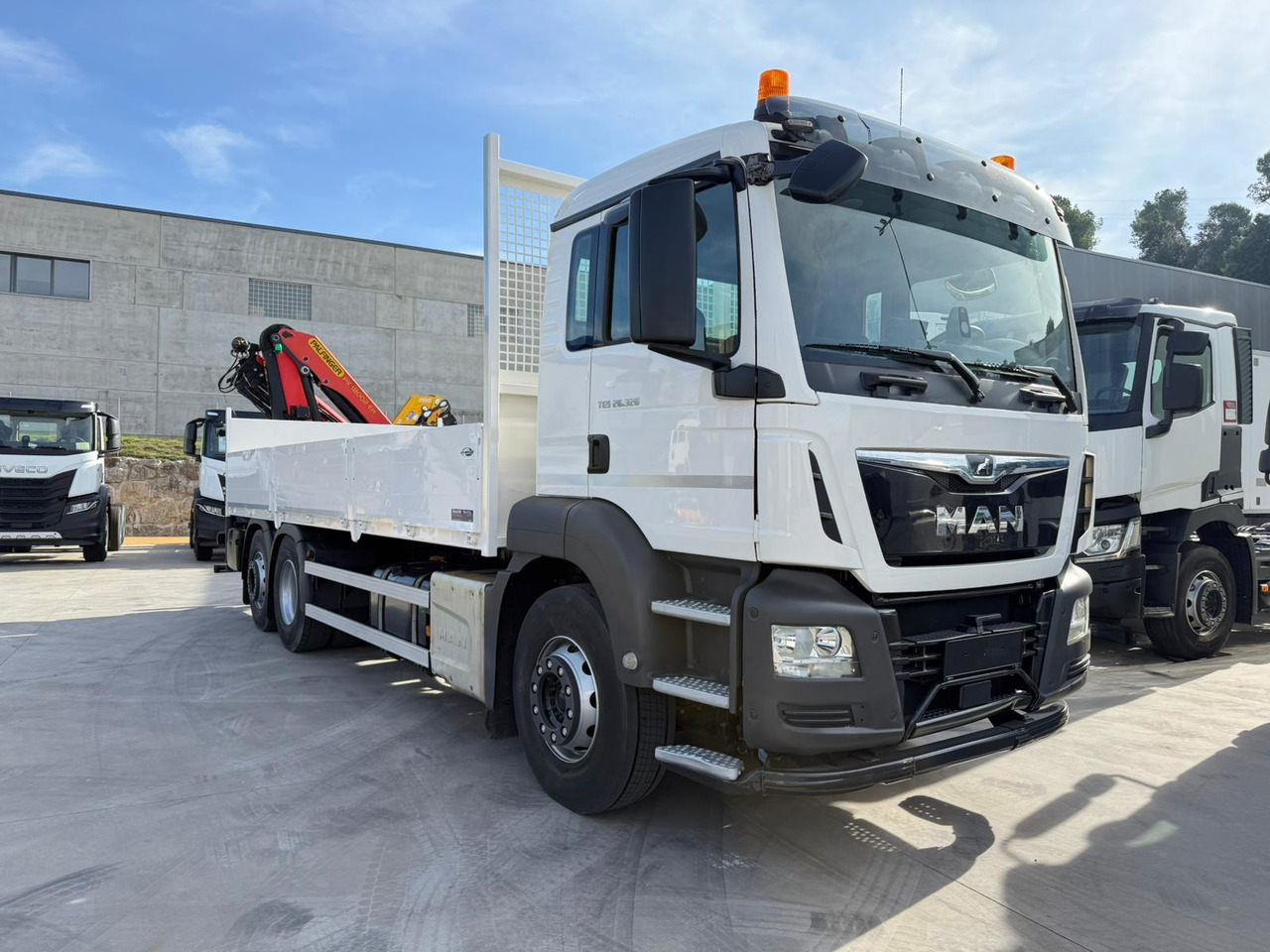 MAN 26.320 BL TGS E6 (Platform and Crane) - شاحنات مسطحة, شاحنة كرين: صور 2 MAN 26.320 BL TGS E6 (Platform and Crane) - شاحنات مسطحة, شاحنة كرين: صور 2