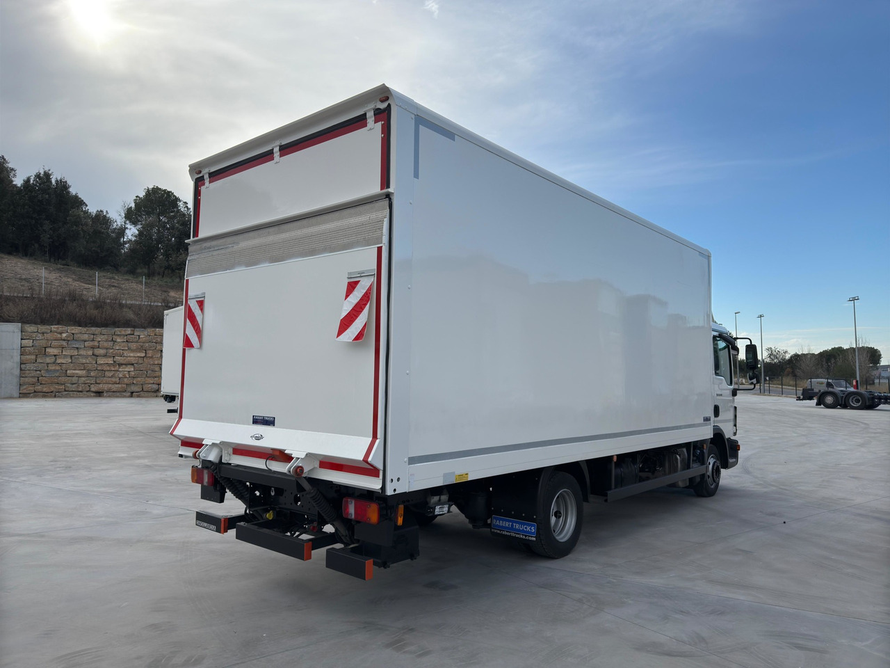MAN 8.190 TGL E6 (VAN) - بصندوق مغلق شاحنة: صور 3 MAN 8.190 TGL E6 (VAN) - بصندوق مغلق شاحنة: صور 3
