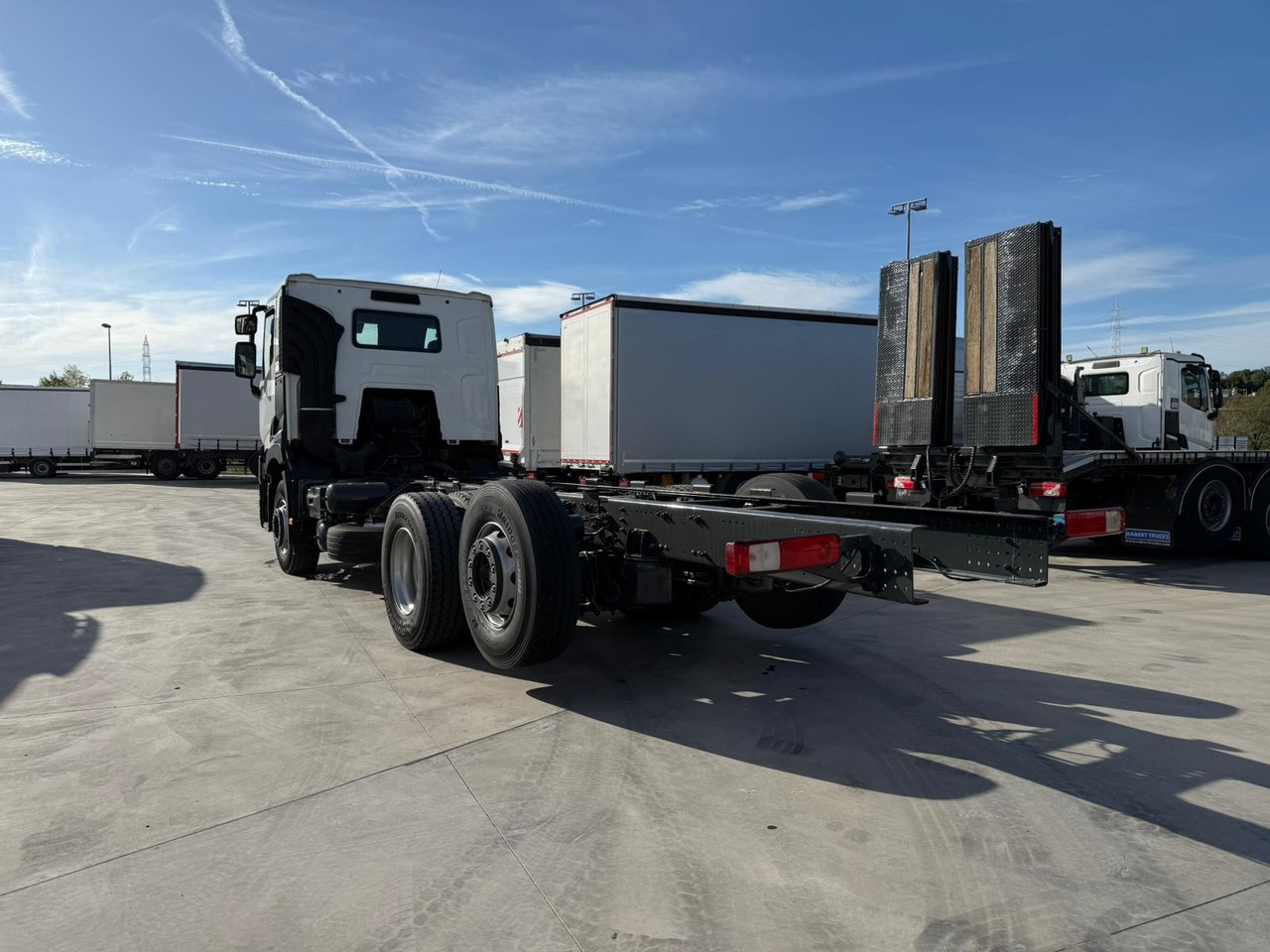 RENAULT C380.26 E6 (Chassis) - الشاسيه شاحنة: صور 4 RENAULT C380.26 E6 (Chassis) - الشاسيه شاحنة: صور 4