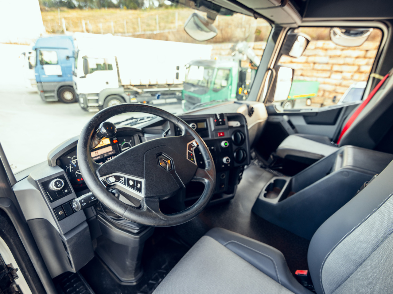 RENAULT C460 E6 (Chassis) - الشاسيه شاحنة: صور 5 RENAULT C460 E6 (Chassis) - الشاسيه شاحنة: صور 5