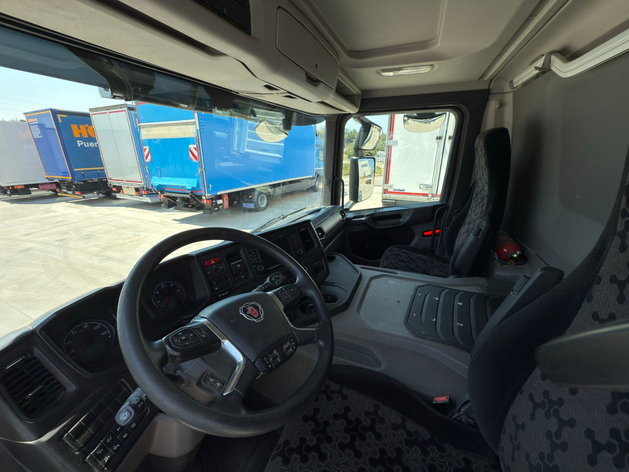 SCANIA P360 E6 (VAN) - بصندوق مغلق شاحنة: صور 5 SCANIA P360 E6 (VAN) - بصندوق مغلق شاحنة: صور 5