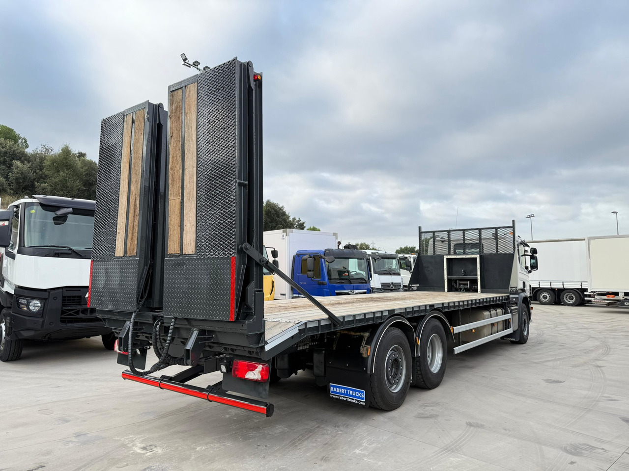 SCANIA P410 E6 (Machinery Carrier) - شاحنة نقل سيارات شاحنة: صور 3 SCANIA P410 E6 (Machinery Carrier) - شاحنة نقل سيارات شاحنة: صور 3