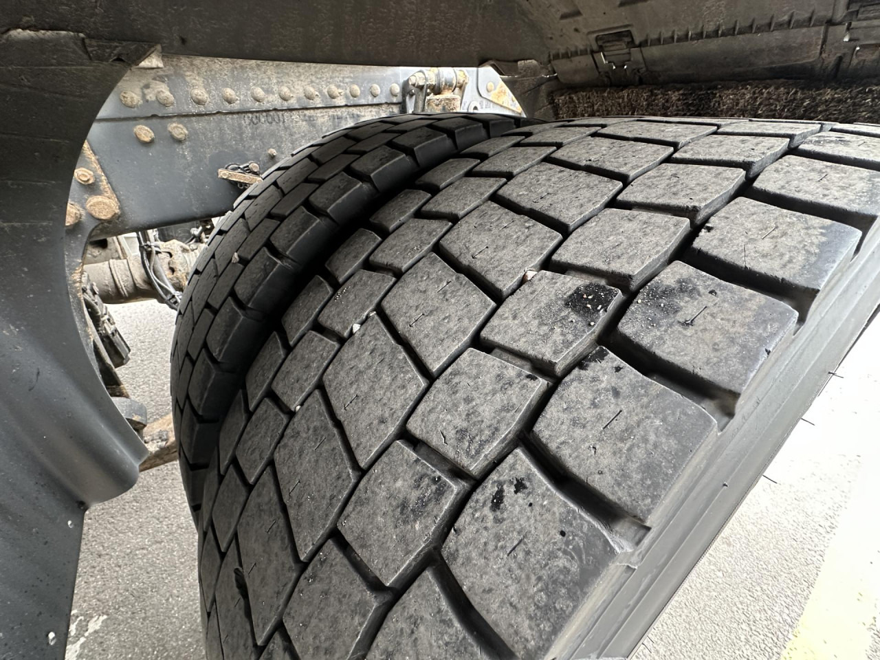 SCANIA R 410 LA4x2MNA - شاحنة جرار: صور 4 SCANIA R 410 LA4x2MNA - شاحنة جرار: صور 4