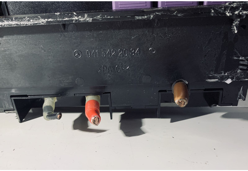 Mercedes-Benz 1824 - النظام الكهربائي: صور 2 Mercedes-Benz 1824 - النظام الكهربائي: صور 2