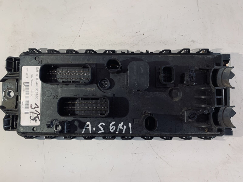 Mercedes-Benz ACTROS - كتلة التحكم: صور 3 Mercedes-Benz ACTROS - كتلة التحكم: صور 3