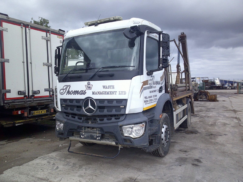 Mercedes-Benz Antos - الكابينة والداخلية: صور 3 Mercedes-Benz Antos - الكابينة والداخلية: صور 3