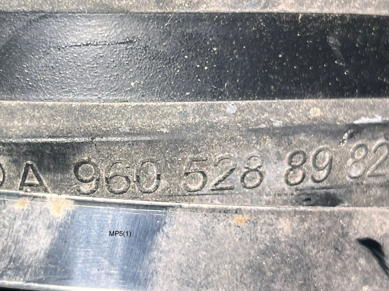 Mercedes-Benz - أنبوب سحب الهواء: صور 2 Mercedes-Benz - أنبوب سحب الهواء: صور 2