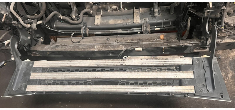 Scania R450 - جلوپنجره: صور 2 Scania R450 - جلوپنجره: صور 2